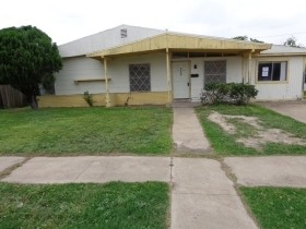 315 S 21st Street, Kingsville, TX 78363 