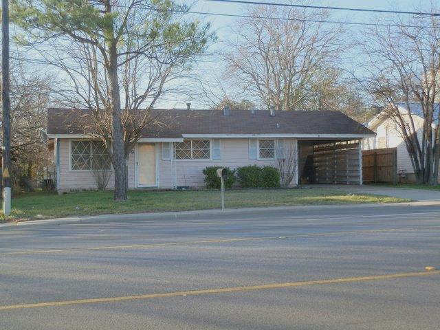 709 W Kilpatrick St, Cleburne, TX 76033 