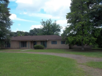1900 Country Villa Lane 1, Longview, TX 75602 
