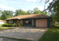 2115 Walker St, Paris, TX 75460 