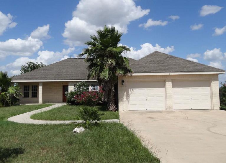 201 Castlewood Dr, Seguin, TX 78155 