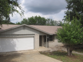 413 Earl Dr, Kerrville, TX 78028 
