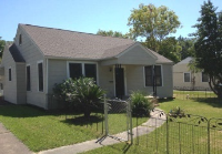 2726 3rd Ave, Groves, TX 77619 