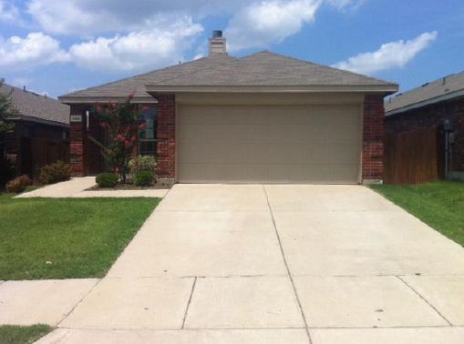 4006 Houston Dr, Heartland, TX 75126 