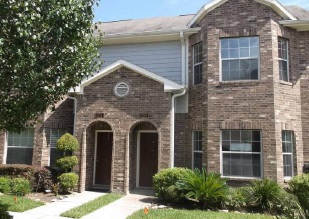 2009 Kemah Village Dr, Kemah, TX 77565 