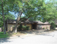 815 Johnson Woods Dr, Paris, TX 75460 