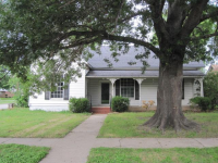 233 Mcclain St, Gainesville, TX 76240 