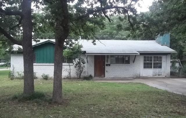 716 Clover Park Dr, Arlington, TX 76013 