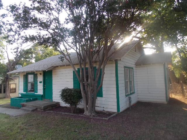 1032 Banks St, Fort Worth, TX 76114 