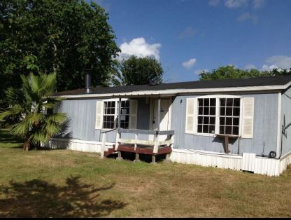 426 Cedar St, Wallis, TX 77485 