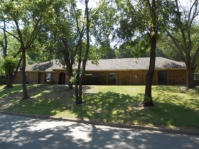 606 Linkcrest Dr, Duncanville, TX 75137 