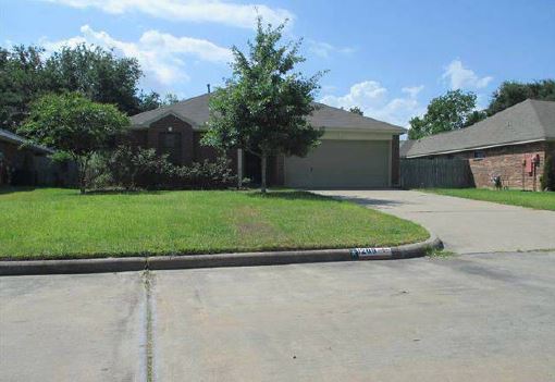1209 Shadowlake Dr, Sealy, TX 77474 