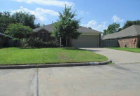 1209 Shadowlake Dr, Sealy, TX 77474 