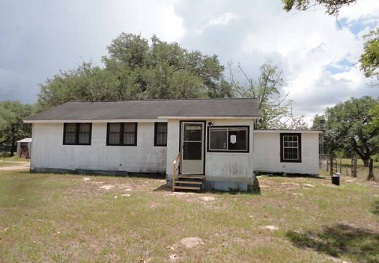 6005 Old Highway Rd, Inez, TX 77968 