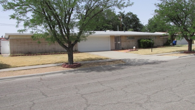 9808 Daphne Ct, El Paso, TX 79925 