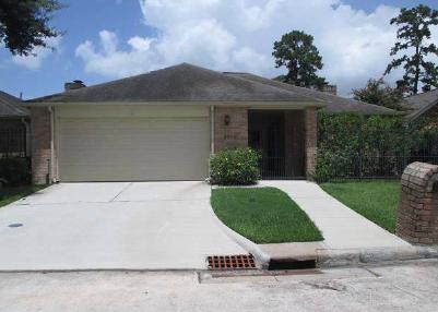 6514 Pauma Dr, Houston, TX 77069 