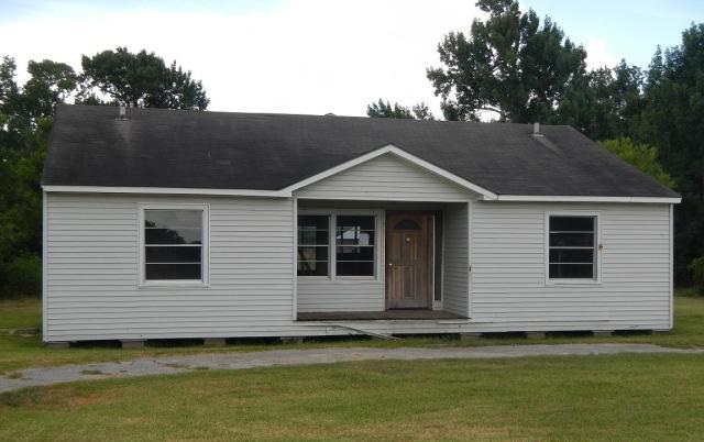 445 Lake St, Bridge City, TX 77611 
