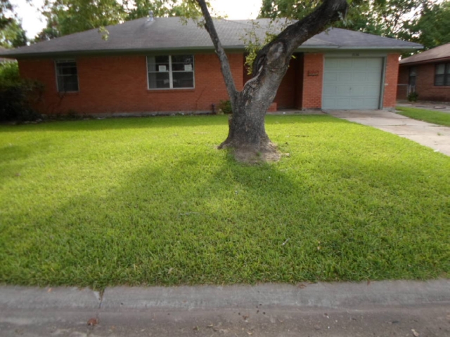 2126 Hickory Lane, Pasadena, TX 77502 