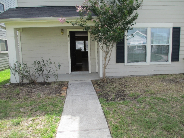 1208 Verde Trails Dr, Houston, TX 77073 