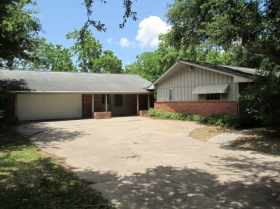 1512 Dalian St, La Marque, TX 77568 