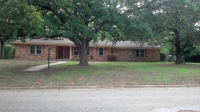 215 Lisa Ln, Palestine, TX 75803 