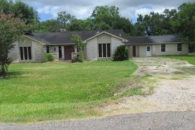 6903 Oak Bend Dr, Alvin, TX 77511 