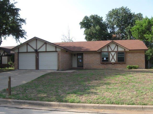 5714 Woodhollow Dr, Arlington, TX 76016 