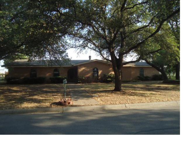 907 W Denison Dr, Robinson, TX 76706 