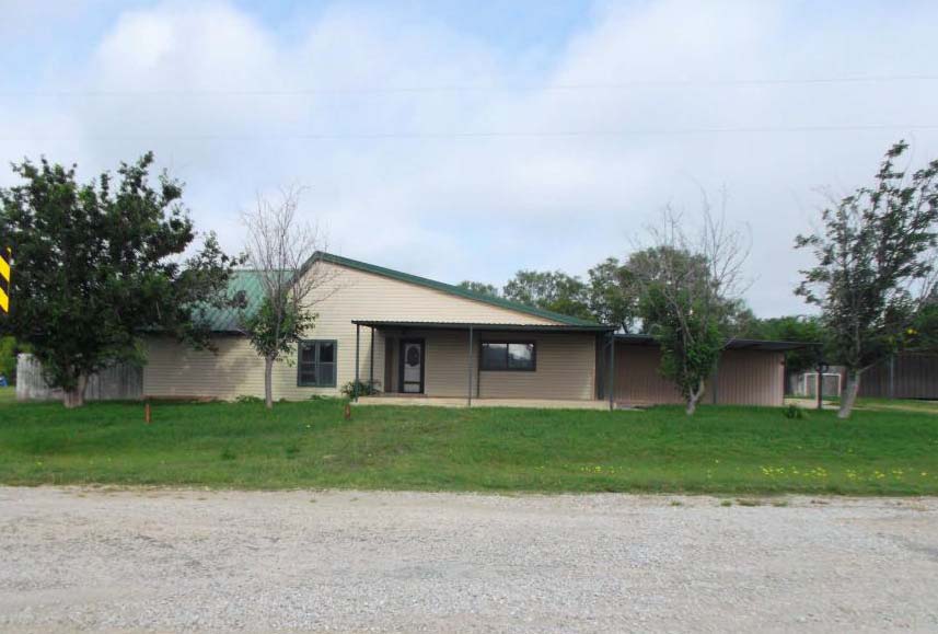 101 Schmittou Road, Bowie, TX 76230 
