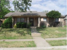 1913 Victoria Dr, Garland, TX 75040 