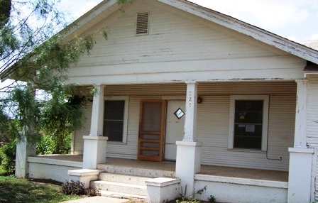 221 W Fm 117, Dilley, TX 78017 