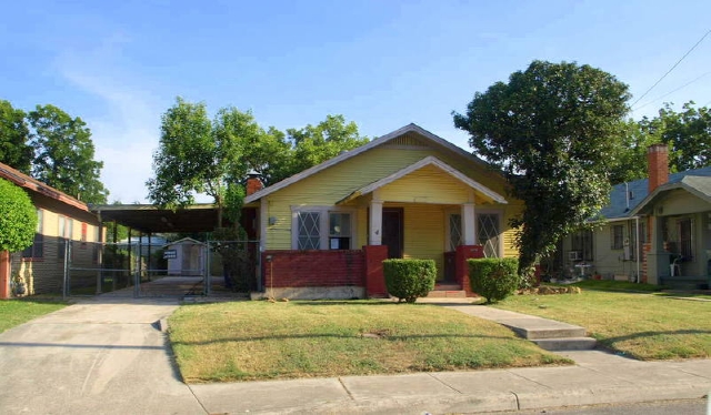 742 E Canton, San Antonio, TX 78202 