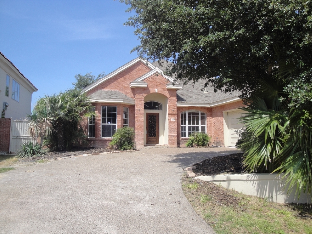 109 Watson Lake Dr, Laredo, TX 78041 