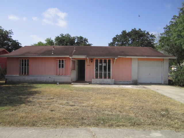 2038 Ann Arbor Dr, San Antonio, TX 78224 
