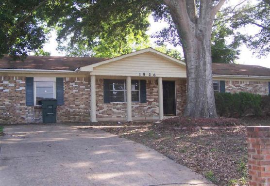 1526 Timberlake St, Nacogdoches, TX 75961 