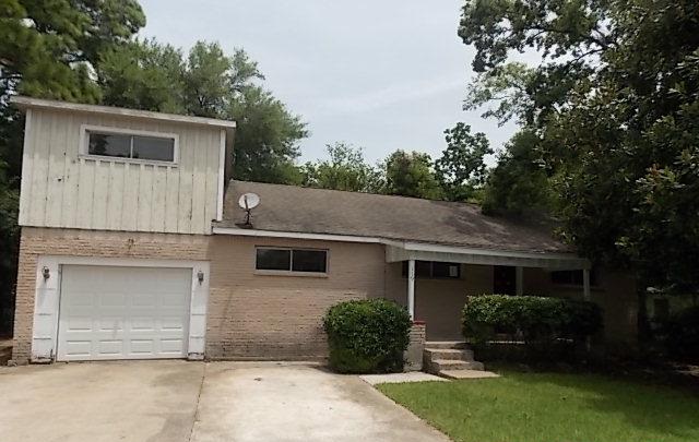 119 Pecan Dr, Baytown, TX 77520 