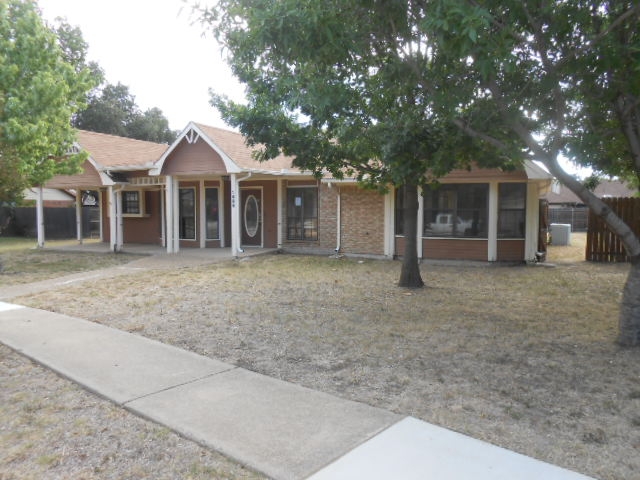 1889 Tree Crest Dr, Lewisville, TX 75077 