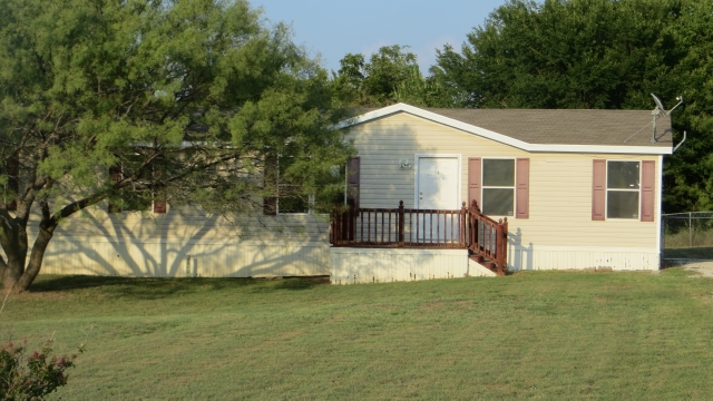 205 Hilltop Meadows Dr, Springtown, TX 76082 
