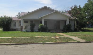 1001 W Commerce St, San Saba, TX 76877 