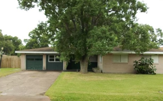 1925 Palm St, La Marque, TX 77568 