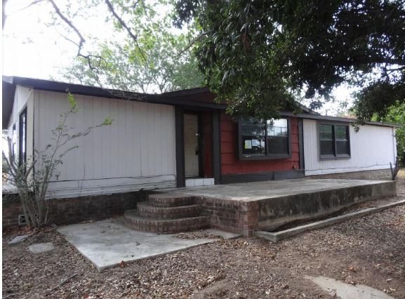 1577 County Road 342, La Vernia, TX 78121 