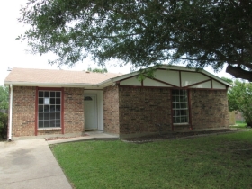 510 Curts Dr, Grand Prairie, TX 75052 