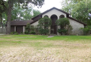 2611 N Woodloch St, Conroe, TX 77385 