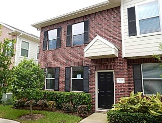 1827 Kemah Village Dr, Kemah, TX 77565 