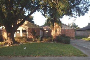 10111 Charmont Rd, La Porte, TX 77571 
