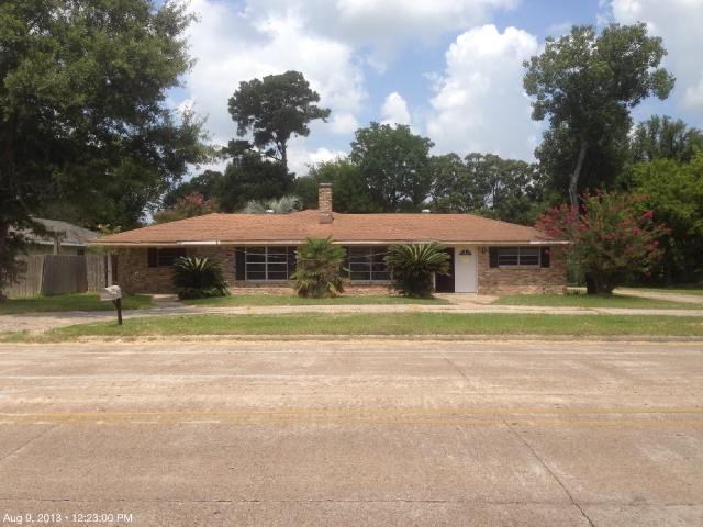 2212 Avenue H, Nederland, TX 77627 
