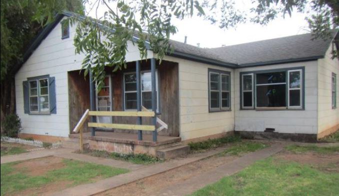 320 33rd St, Snyder, TX 79549 