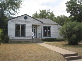 2326 Marfa Ave, Dallas, TX 75216 