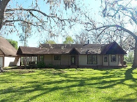 Planters Loop, Angleton, TX 77515 