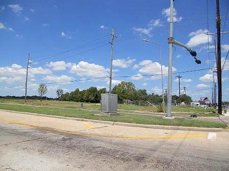 West Gulf Bank Dr, Houston, TX 77088 